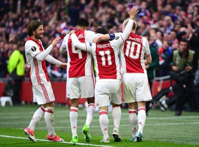 Ajax Amsterdam, que ha cultivado continuamente a muchos jugadores destacados a través de la práctica del juego